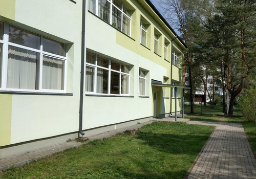Школы Латвии: Юрмальская каугурская начальная  школа