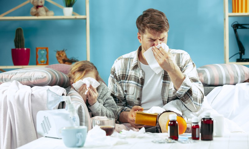 Что нельзя делать в случае простуды?  Фармацевт рассказывает о 10 распространенных ошибках