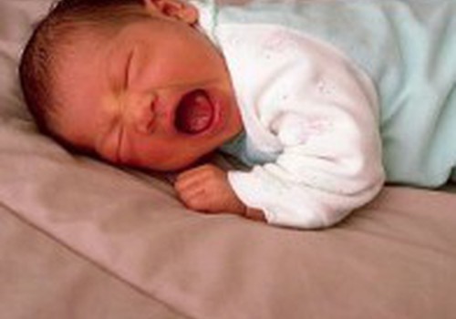 Могут ли колики у малыша быть по утрам?