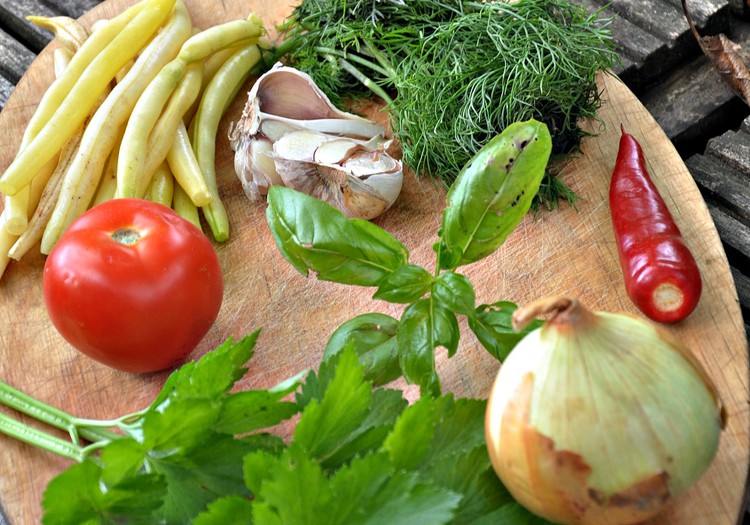 Паста с овощами и морепродуктами