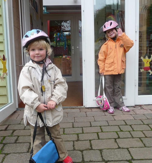 Что должно быть в шкафчике в детском садике?