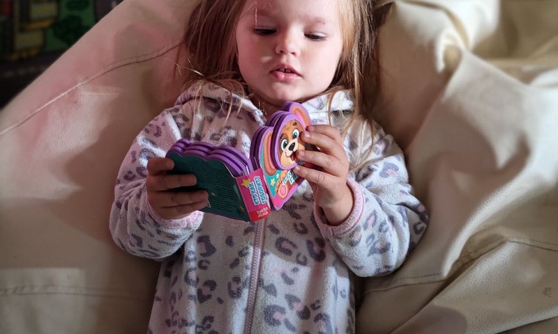 Как читать малышу?