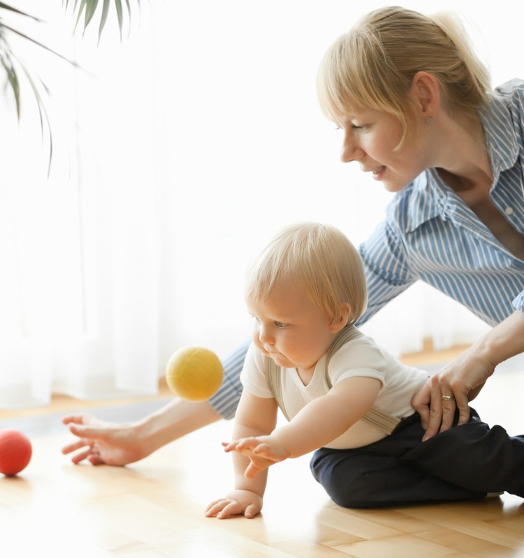Появились места на развивающие игры с физиотерапевтом для малышей 11-12 месяцев