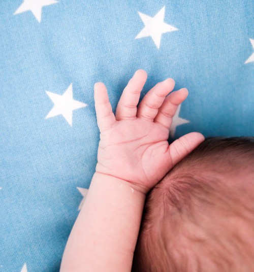 Лекции "Уход за новорожденным" и "Уход за новорожденным дома" - чем они отличаются?