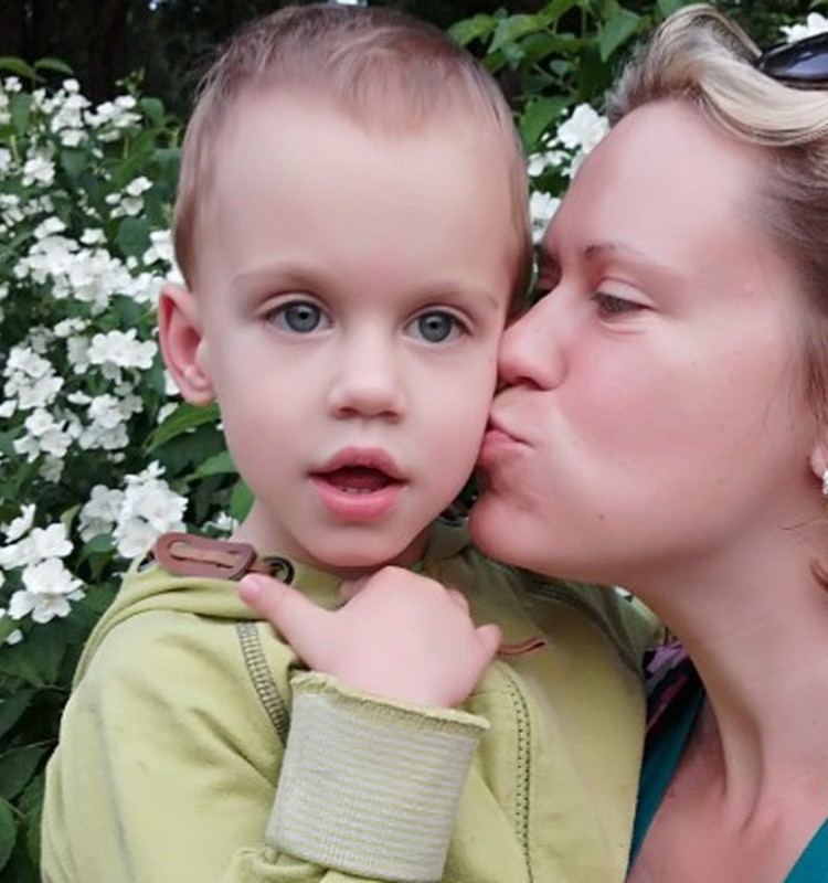 6-летнему рижанину Лёне Устименко нужна помощь на оплату лечения
